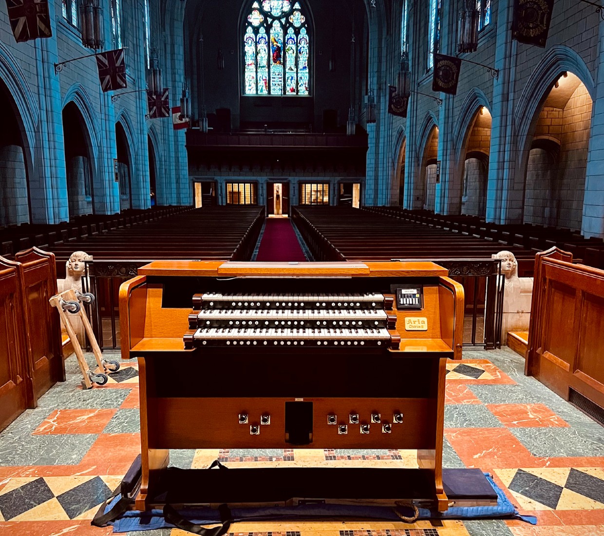 Un orgue imposant, un déménagement complexe, une équipe expérimentée : un succès garanti.